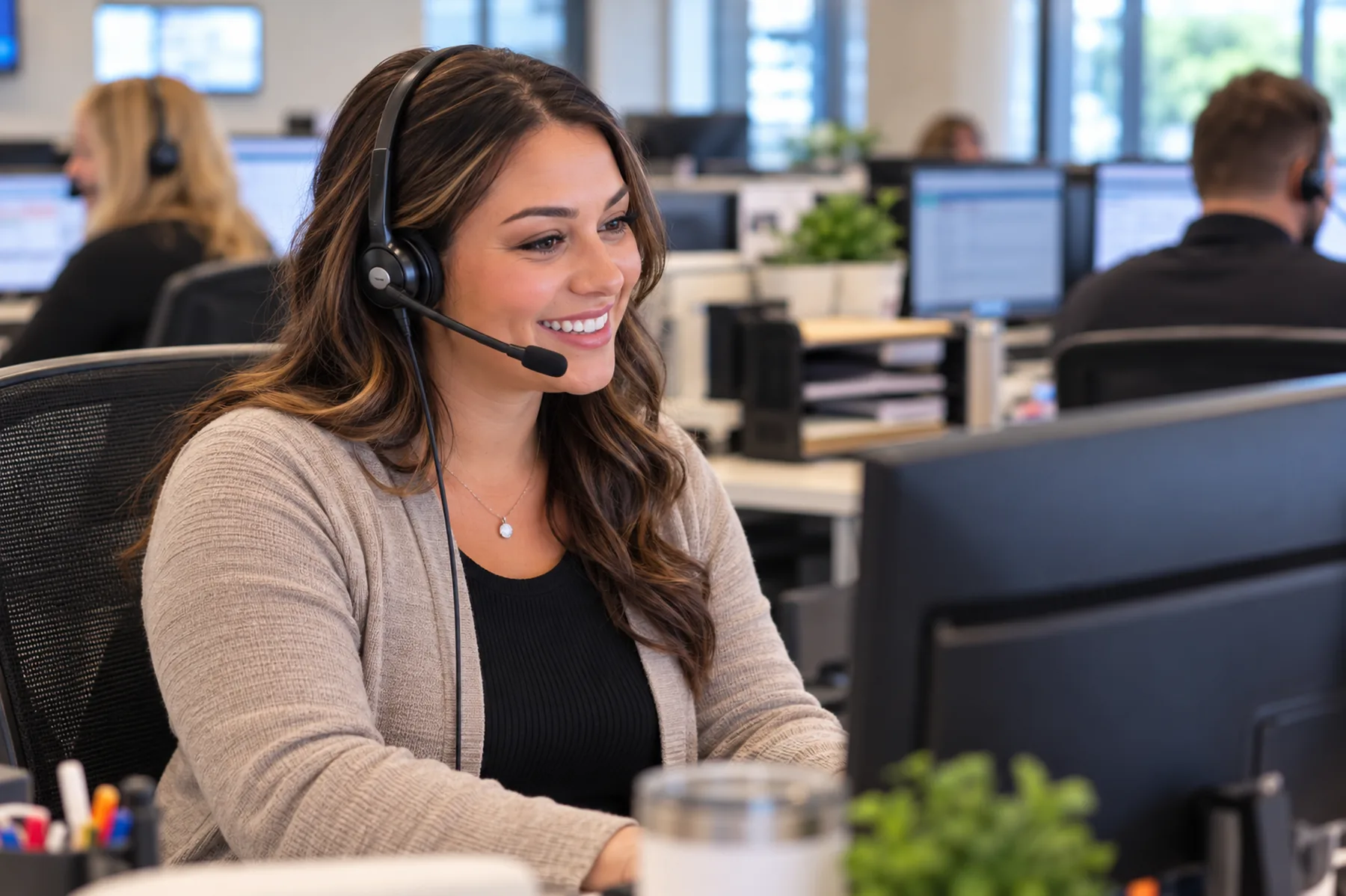 CallCenterUSA operators taking live calls at a US-based facility