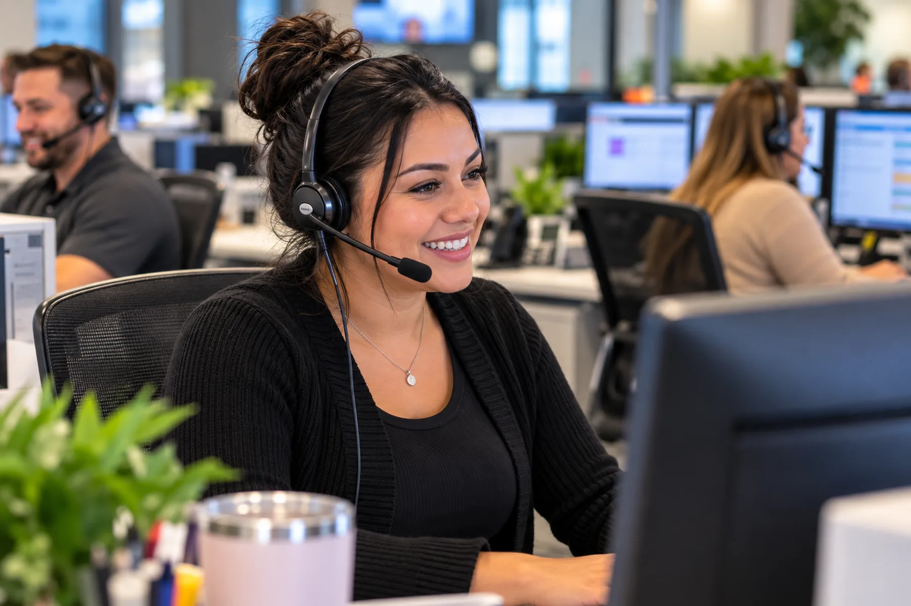 CallCenterUSA operators taking live calls at a US-based facility
